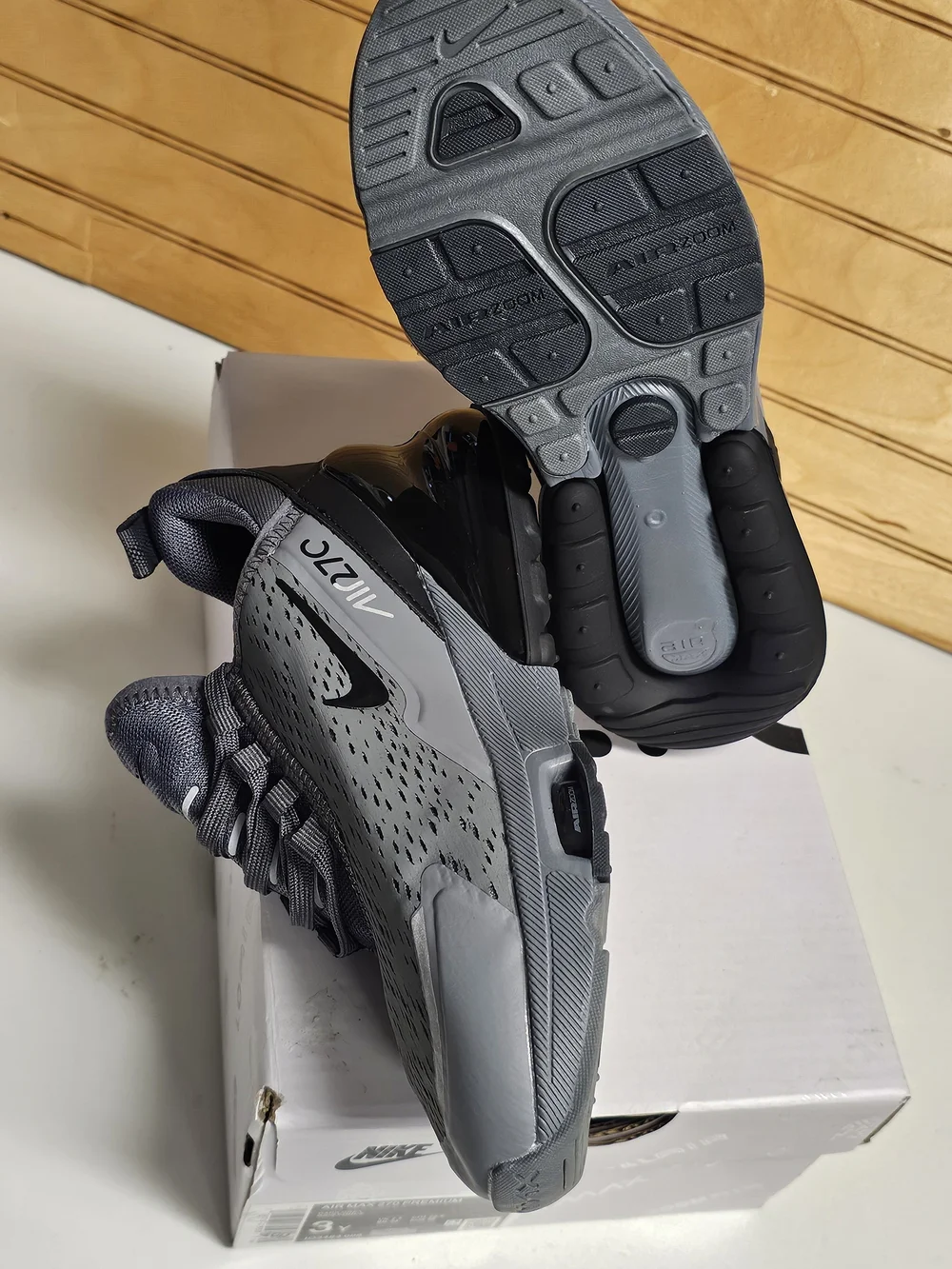 Nike Air Max 270 Kids Youth Running Shoe Black Grey/Black New